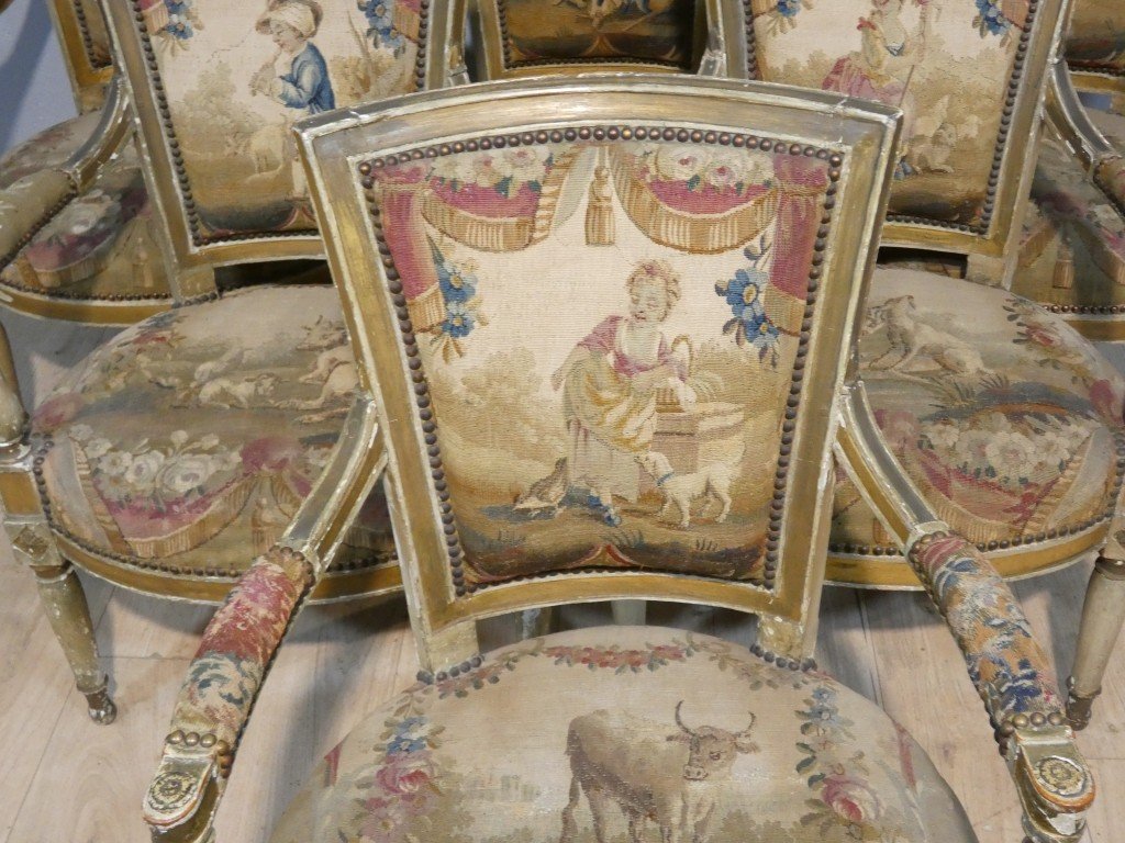 Suite de six fauteuils en bois laqué et doré tapisseries à scènes– Époque Directoire, vers 1795-photo-2