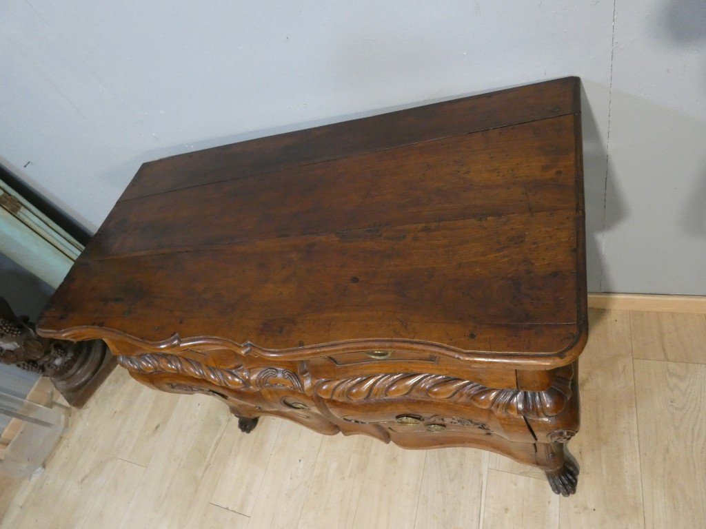 Importante commode baroque en noyer sculpt&eacute; &ndash; Italie du Nord, d&eacute;but du XVIIIᵉ si&egrave;cle-photo-1