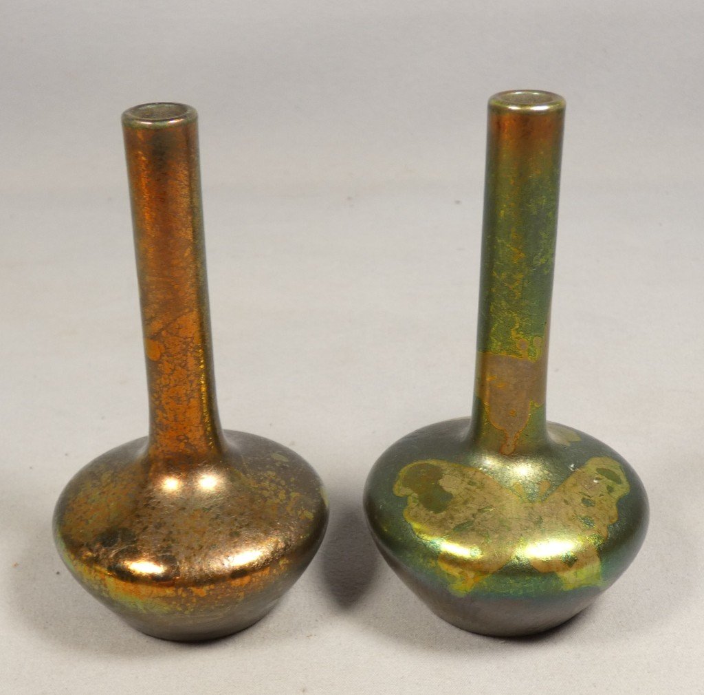 Paire de vases miniatures en grès émaillé métallisation, signés ASB