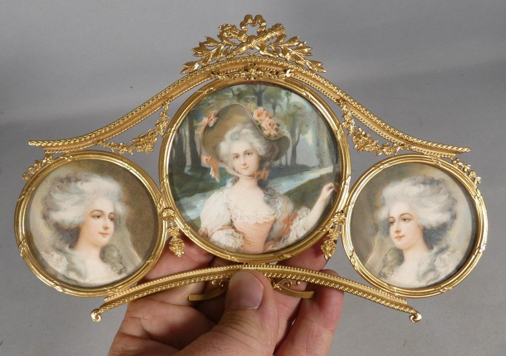 Triple cadre photo de style Louis XVI en bronze et laiton doré, époque fin XIX ème-photo-3