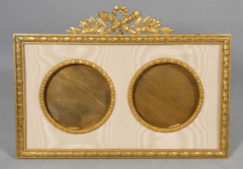 Double cadre photo de style Louis XVI en bronze doré, époque XIX ème