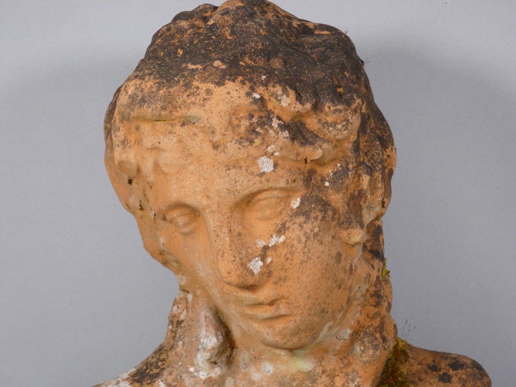 Décor de jardin, buste en terre cuite d'une femme, époque XX ème-photo-4