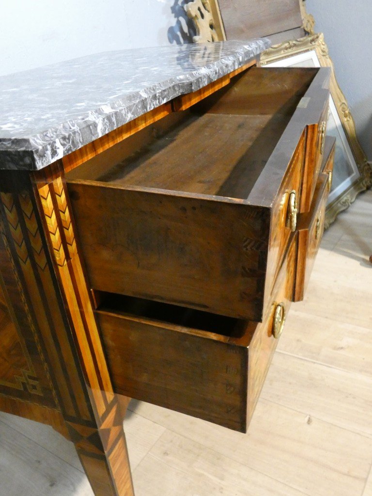 Chest Of Drawers With A Stepped Front And Marquetry – Louis XVI Period, 18th Century-photo-3