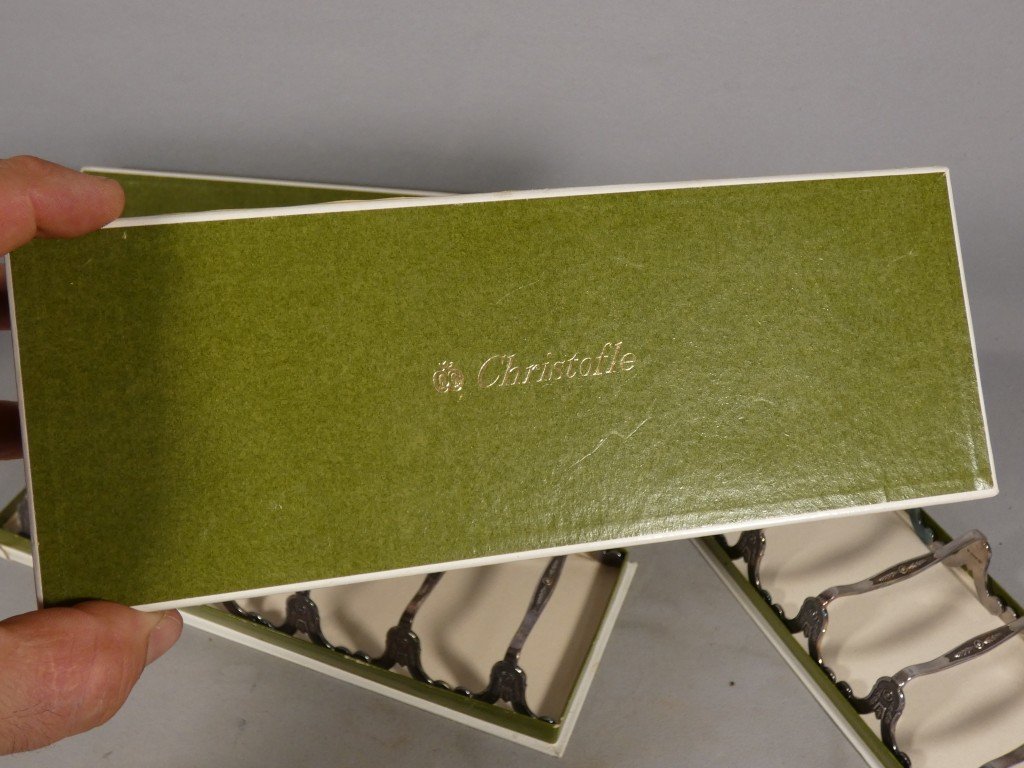 CHRISTOFLE – modèle Marie-Antoinette, style Louis XVI – 12 porte-couteaux en métal argenté-photo-2