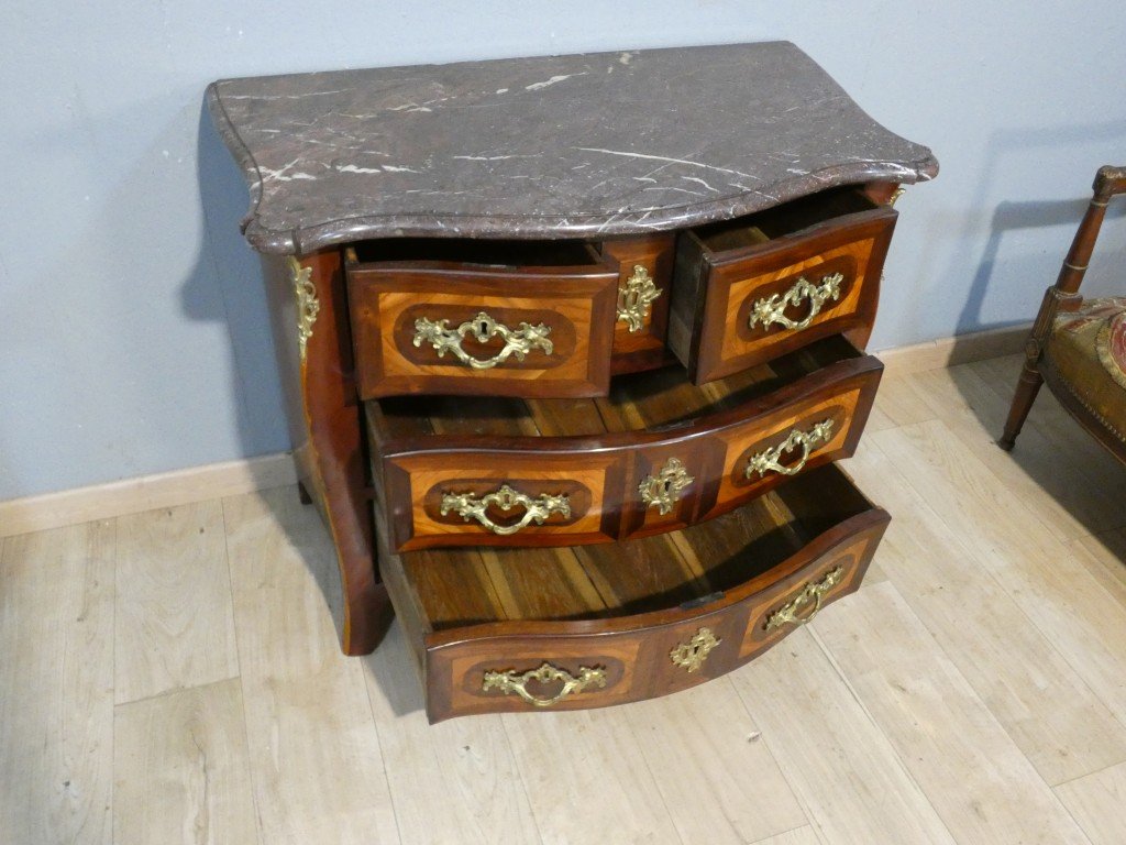 Commode Louis XV estampillée A. Moreau – placage de bois de rose, XVIIIe siècle-photo-1
