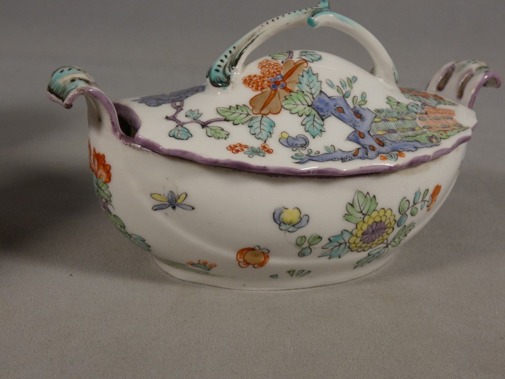 18th-century Chantilly – Rare Covered Sugar Bowl In Soft Porcelain, Kakiemon Design-photo-3
