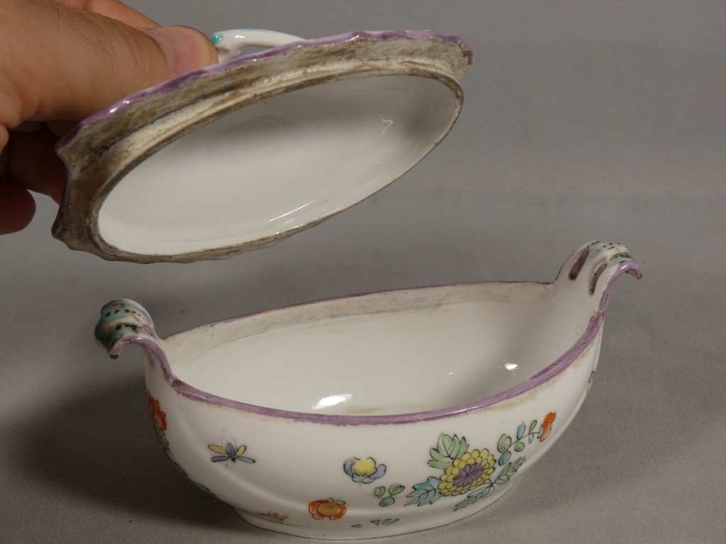 18th-century Chantilly – Rare Covered Sugar Bowl In Soft Porcelain, Kakiemon Design-photo-4