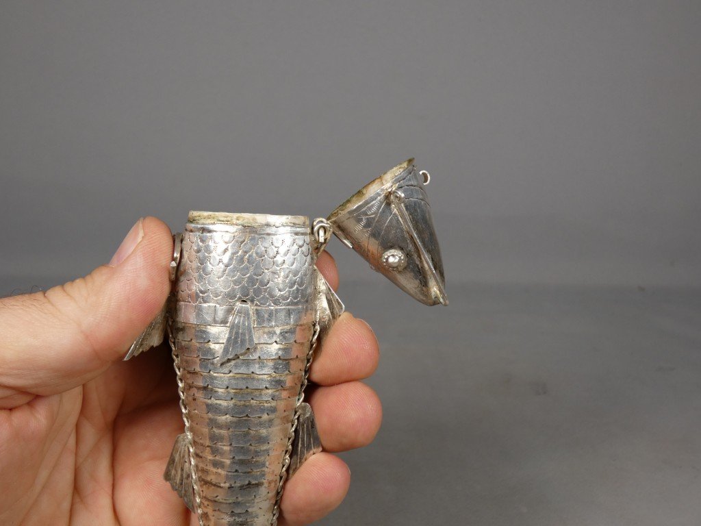 Large Articulated Fish Box In Solid Silver, Spain, Ca. 1960-photo-4