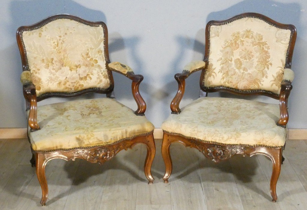 Pair Of Provençal Louis XV Armchairs In Walnut With Openwork Crossbars – 18th Century
