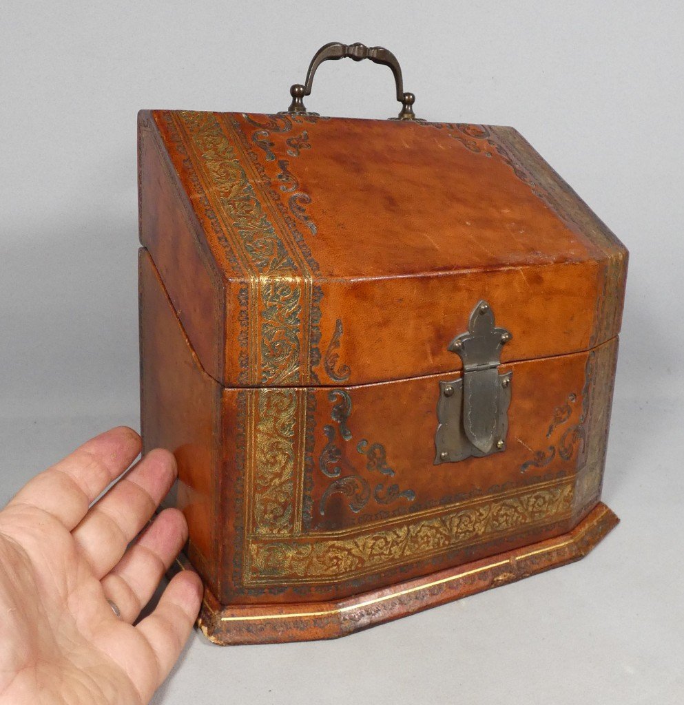 Coffret porte courrier ou papier en cuir style XVIII ème, époque XX ème-photo-4