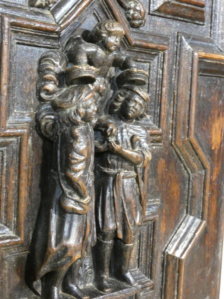 Paire de panneaux Renaissance en chêne sculpté – Scènes de Charité – Flandres, vers 1600-photo-4