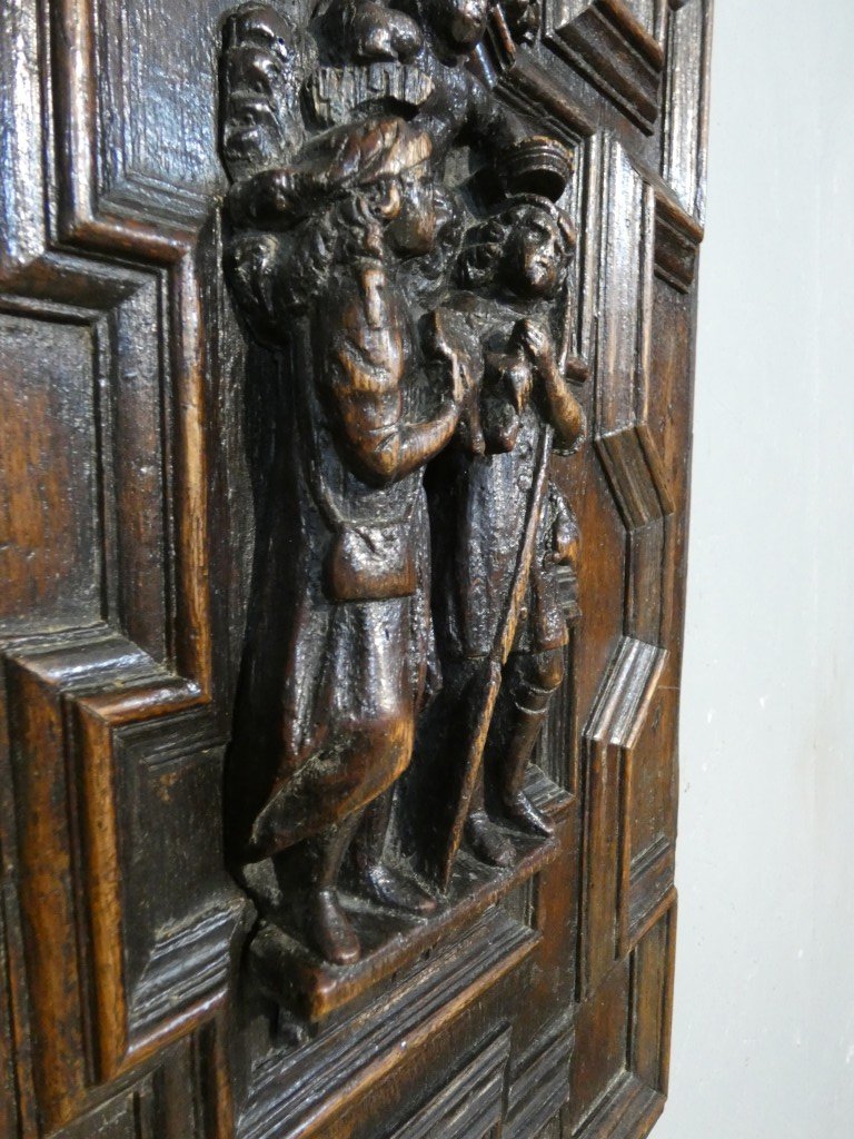Paire de panneaux Renaissance en chêne sculpté – Scènes de Charité – Flandres, vers 1600-photo-7