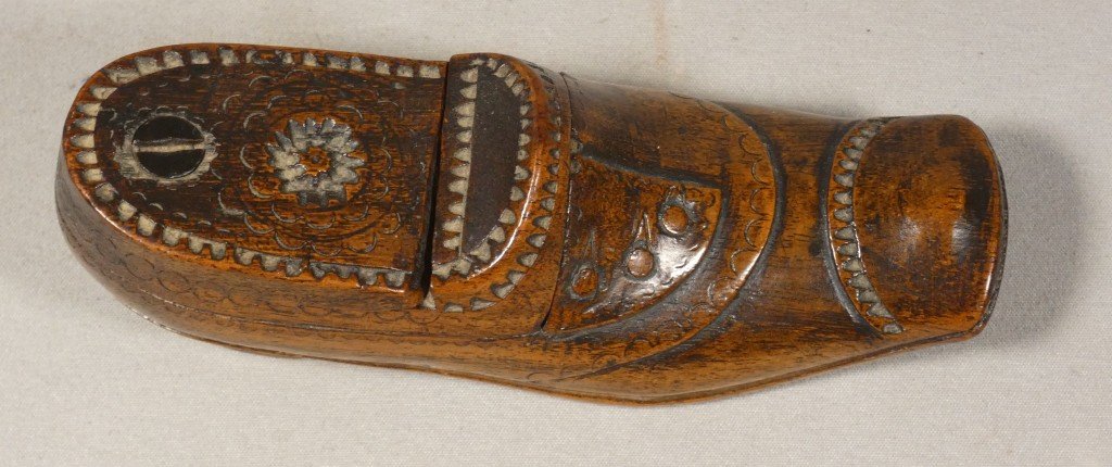 Shoe-shaped Snuffbox Carved From Walnut—folk Art, Early 19th Century-photo-2