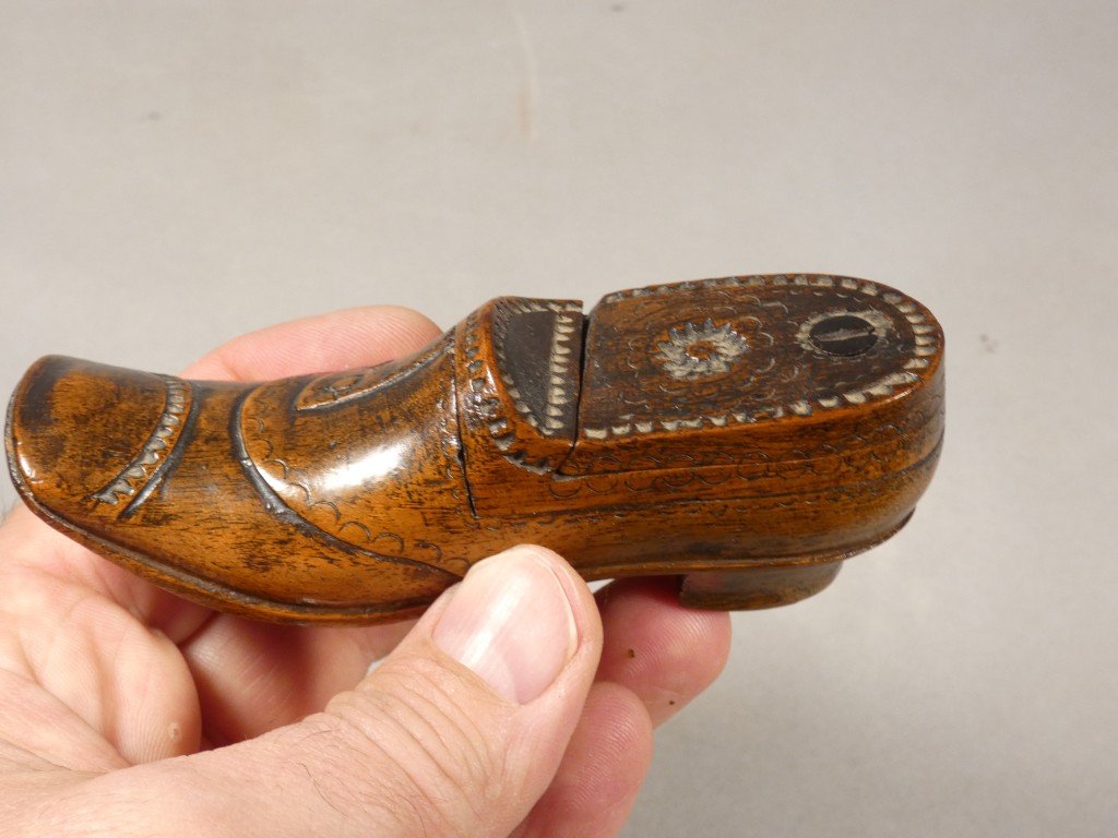 Shoe-shaped Snuffbox Carved From Walnut—folk Art, Early 19th Century-photo-5