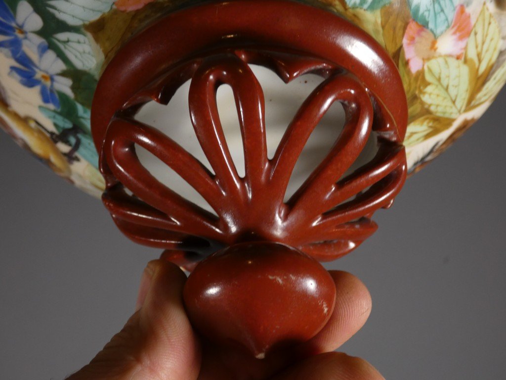 Rare Hanging Porcelain Planter With A Naturalistic Design Featuring Birds, Butterflies, And Insects – -photo-4