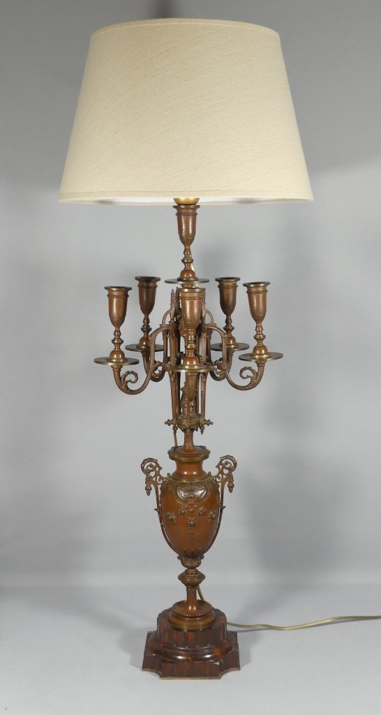 Importante lampe candélabre en bronze patiné à cinq bras de lumière – Époque Napoléon III, XIXe