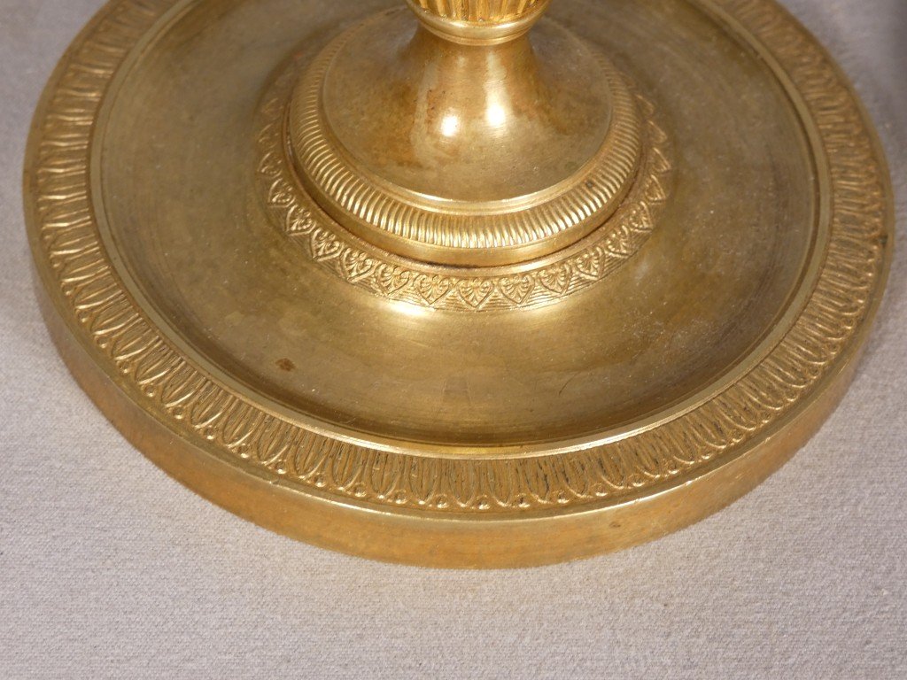 Paire de bougeoirs d’époque Empire en bronze doré et cristal taillé – début XIXe siècle-photo-5