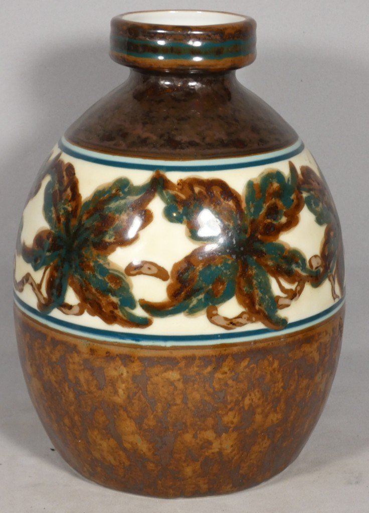 Camille Tharaud Limoges, vase aux feuilles de marronnier style Art Déco vers 1940