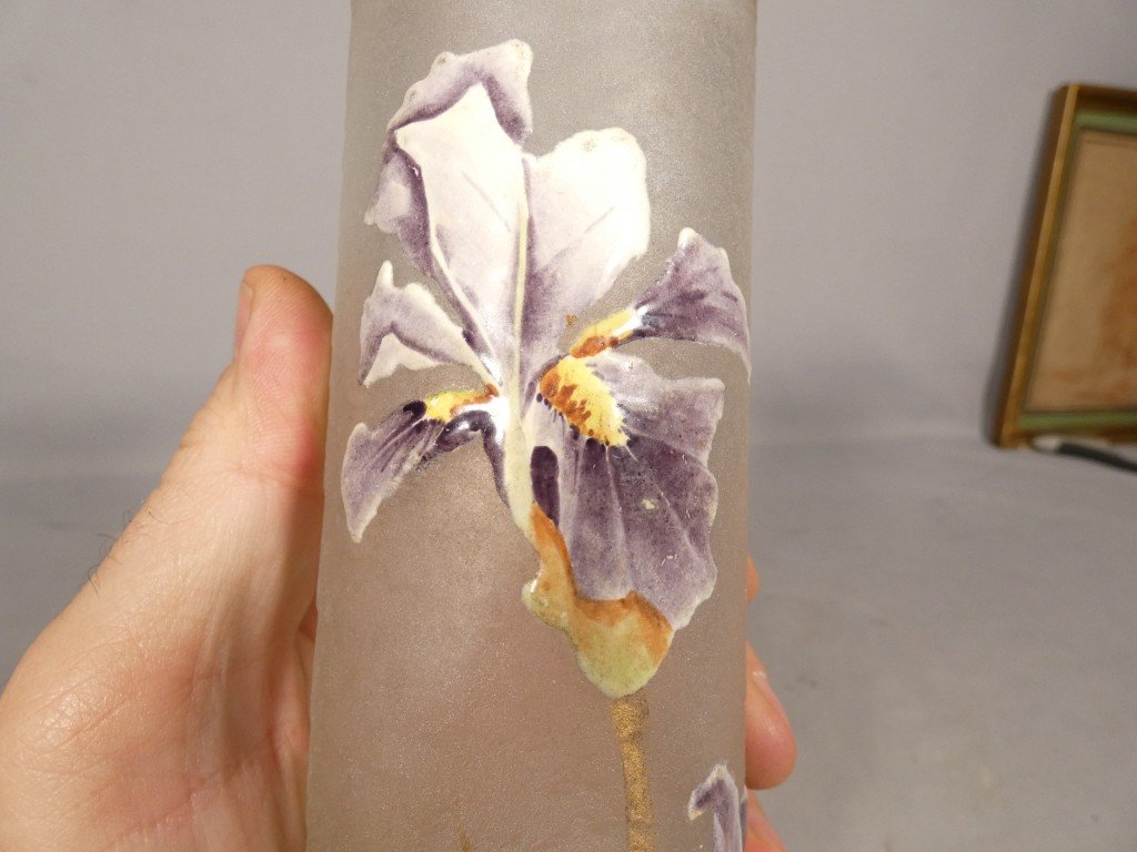 Frosted Glass Cylindrical Vase With Enameled Iris Design And Gold Accents – Art Nouveau Period, 1910-photo-5