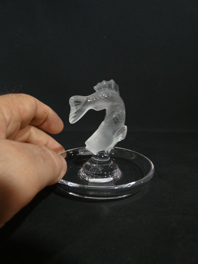 Lalique France – Vide-poche au poisson en  Cristal satiné-photo-1