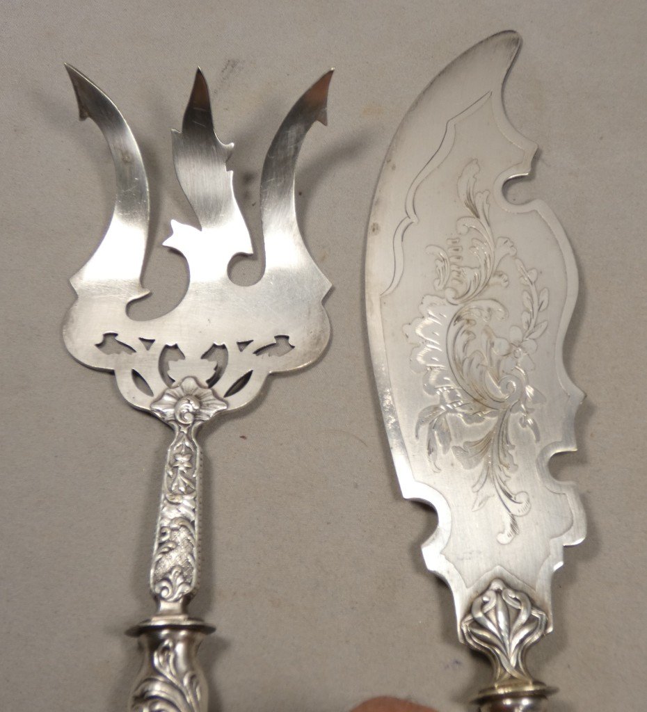 Service à poisson en métal argenté à décor rocaille Louis XV – Époque Napoléon III, XIXe siècle-photo-2