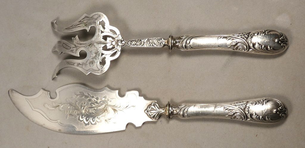 Service à poisson en métal argenté à décor rocaille Louis XV – Époque Napoléon III, XIXe siècle