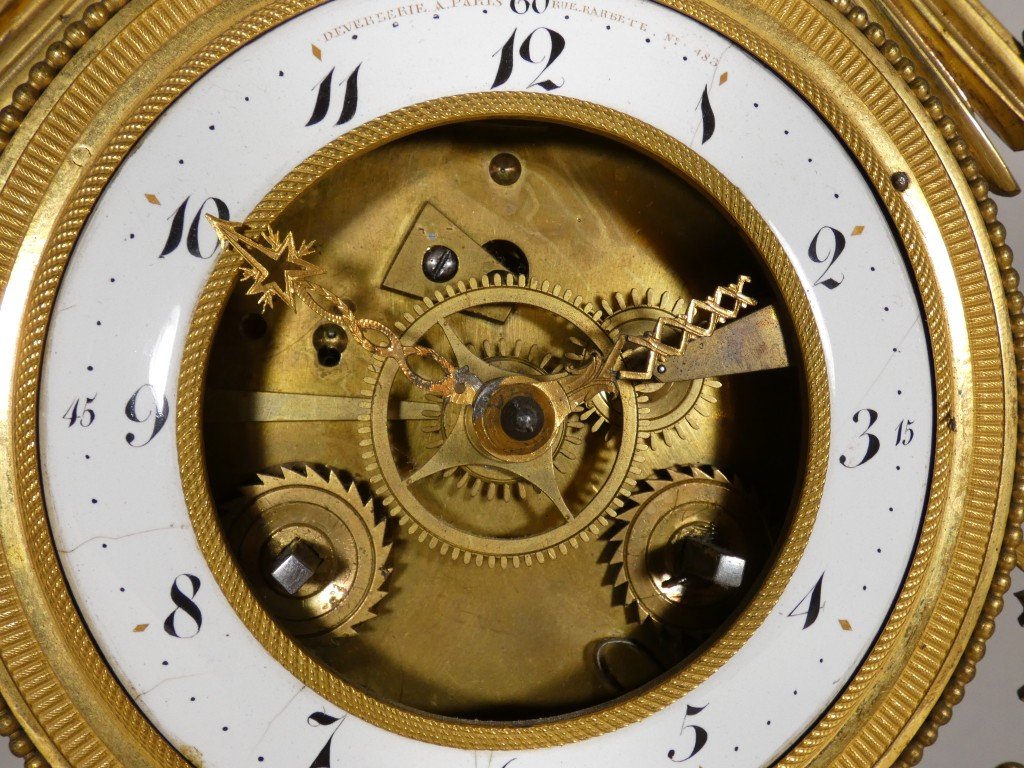 Rare pendule squelette au soleil en bronze doré, signée Deverberie à Paris – Époque Consulat-photo-2