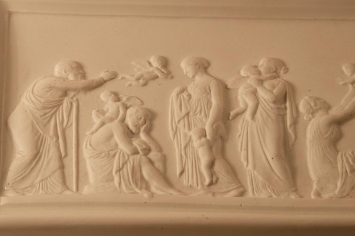 Scène à l'Antique En Bas Relief Avec Angelots, Biscuit Porcelaine-photo-2