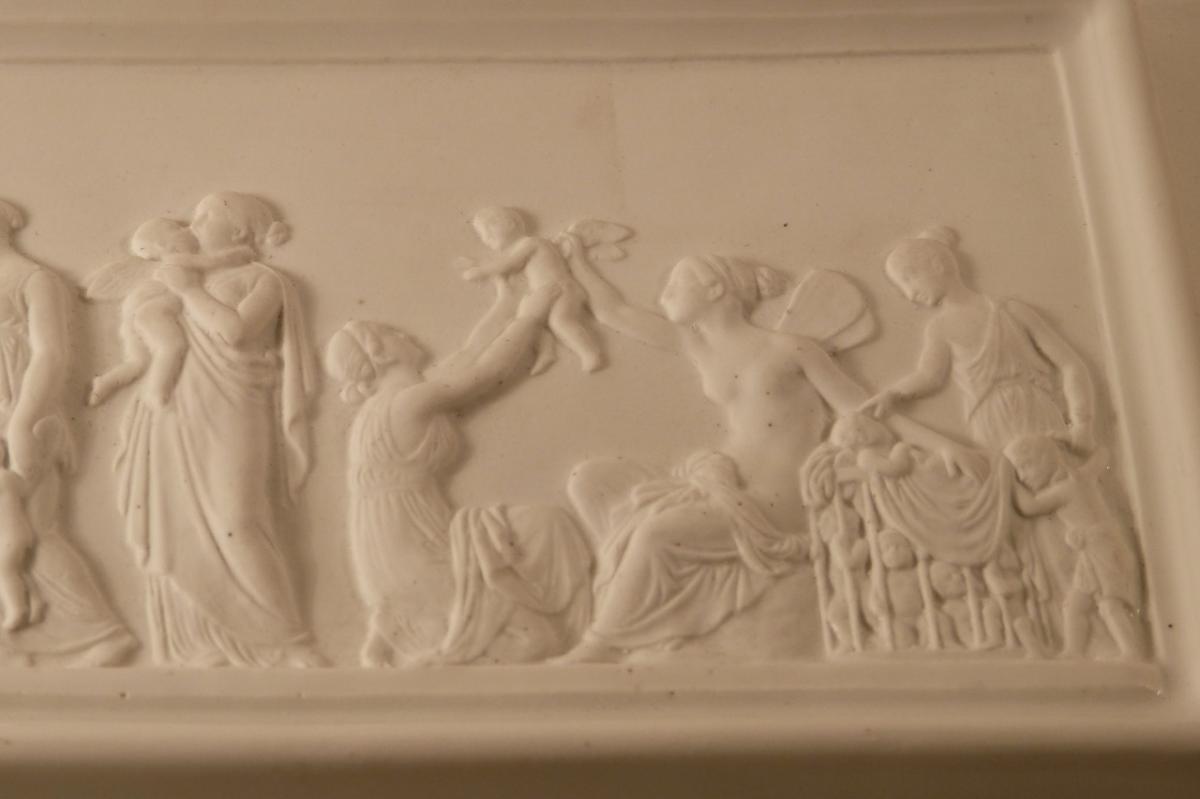 Scène à l'Antique En Bas Relief Avec Angelots, Biscuit Porcelaine-photo-3