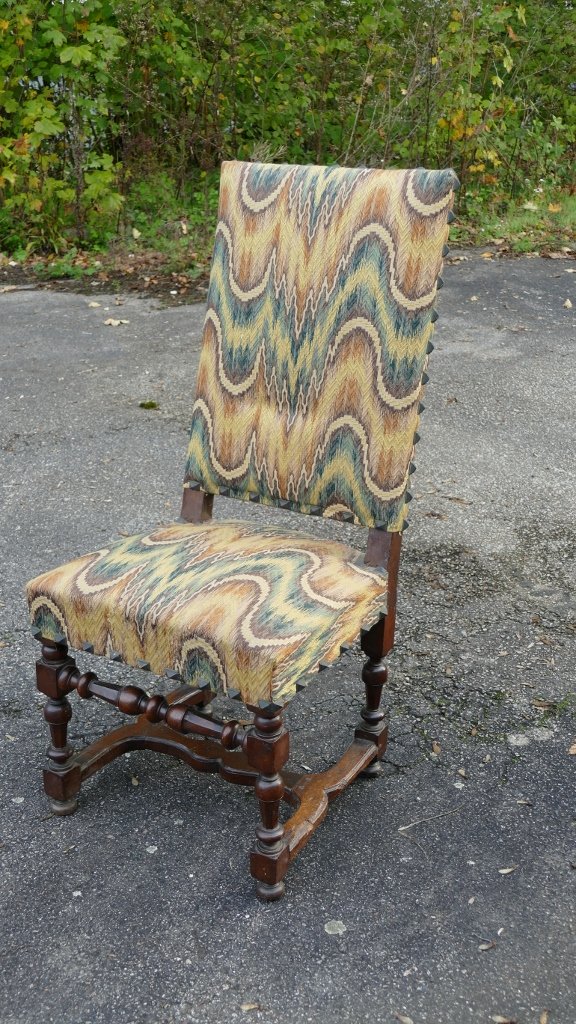 Louis XIII Walnut Chair, XVII Century, National Furniture Fabric-photo-2