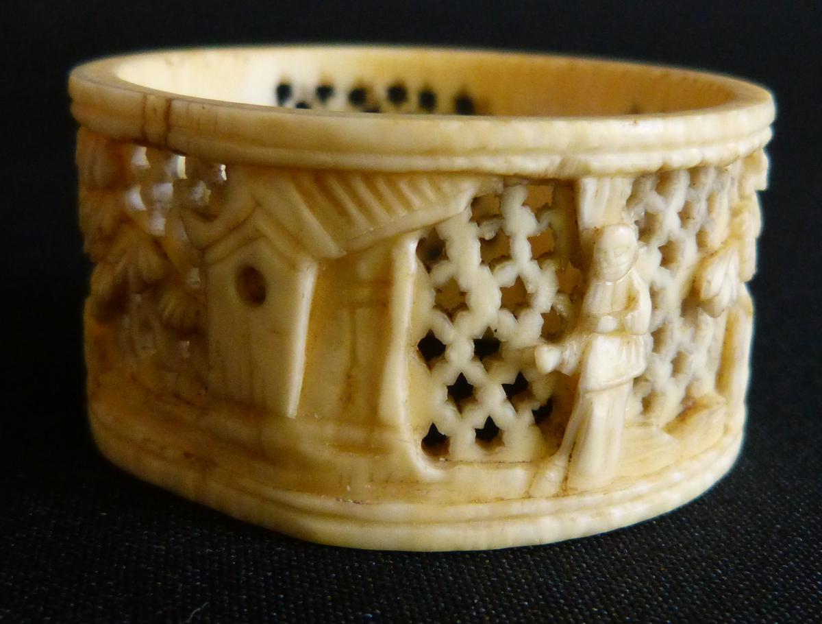 Napkin Ivory Carved Excavated, China, Canton, XIX