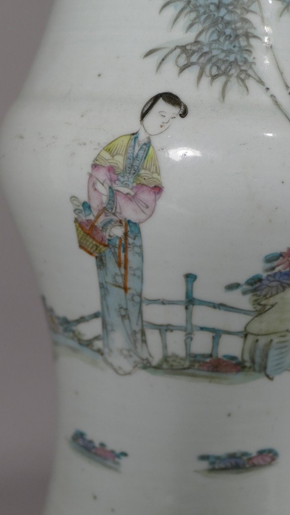 Chinese Porcelain Diabolo Vase Lamp With Characters, Early Twentieth Time-photo-1