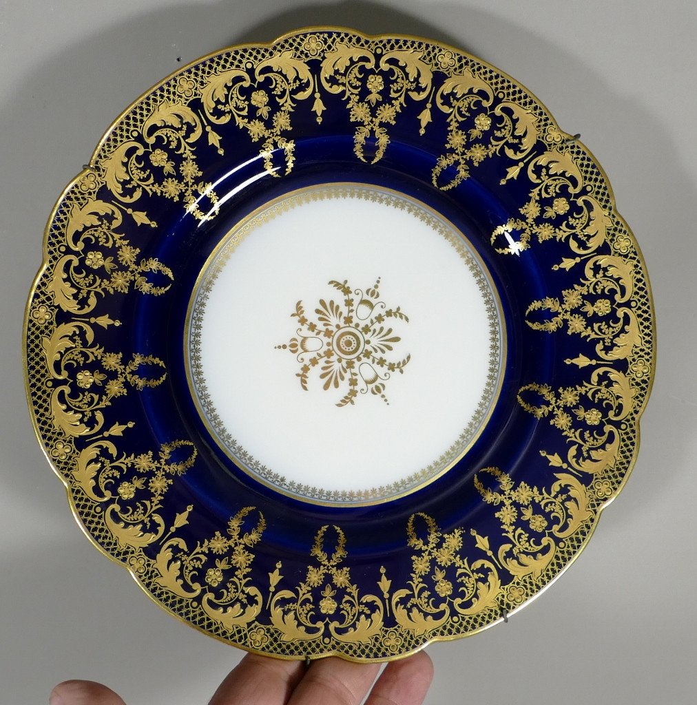 Assiette De Collection En Porcelaine Bleu De Four Et Dorure, époque Fin XIX ème-photo-2