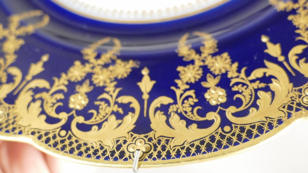 Assiette De Collection En Porcelaine Bleu De Four Et Dorure, époque Fin XIX ème-photo-1