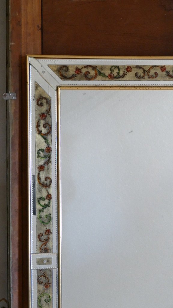 Large églomisé Mirror With Parecloses Period 1970 With Decor Of Acanthus Leaves -photo-3