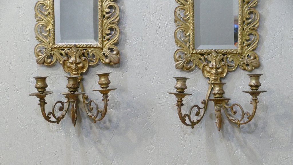 Pair Of Large Napoleon III Mirror Wall Lights In Bronze, Lily Flowers And Mascarons-photo-3