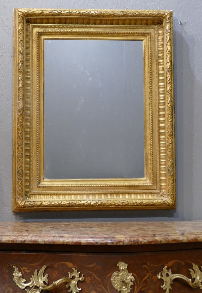 Miroir Cadre En Bois Et Stuc Doré à La Feuille, époque Napoléon III, XIX ème