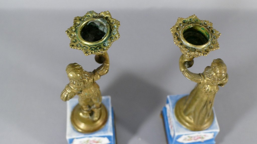 Pair Of Man Woman Candlesticks Musketeer Style In Bronze And Sèvres Porcelain, XIX-photo-4