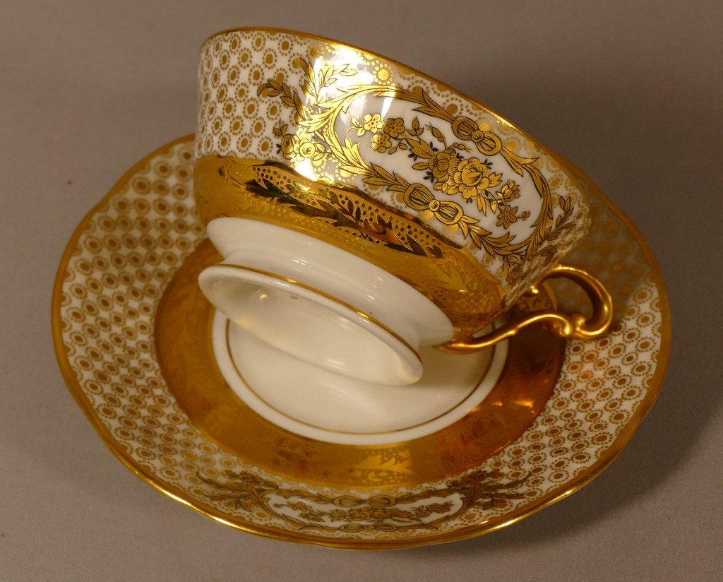 Bernardaud, Lamballe, Tasse De Collection En Porcelaine Blanche Doré Et Incrustation d'Or