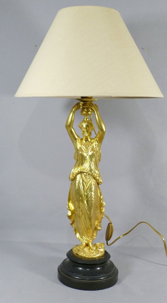 Lampe Vestale à l'Antique  En Bronze Doré Et Marbre, époque Milieu XIX ème Siècle