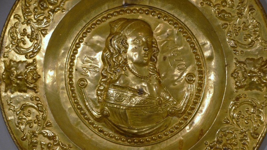 Louis XIV Et Marie Thérèse d'Autriche, Paire De Plats Décoratifs Aux Portraits, Laiton, XIX ème-photo-1