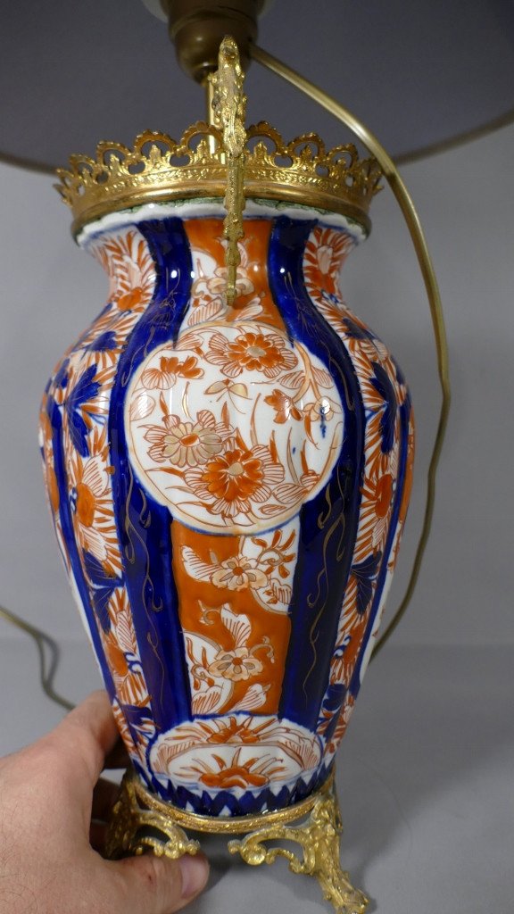 Imari, Vase Monté En Lampe, Porcelaine Japonaise Cerclé Laiton Aux Dragons, époque XIX ème-photo-4
