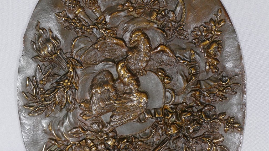Decorative Plate In Bronze, Louis XVI Decor With Doves, Flowers And Music, Late XVIII-photo-3