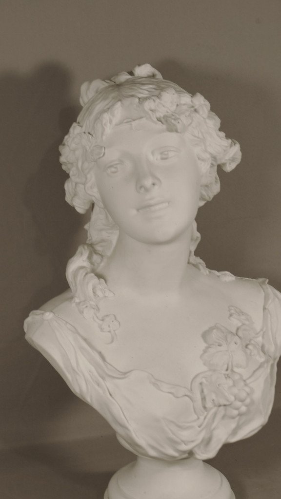 Georges Levy, Bust Of A Young Woman With Vine Branches, XIXth Porcelain Biscuit-photo-2