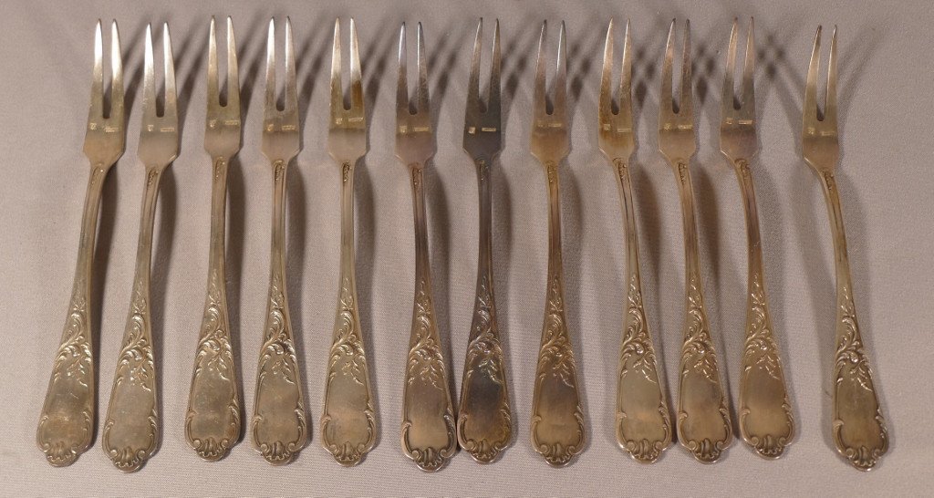 12 Fourchettes à Escargots De Style Louis XV En Métal Argenté, époque Début XX ème