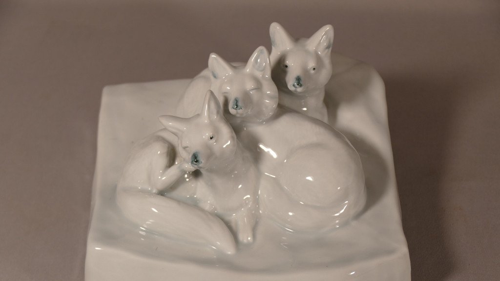 Statuette Animalière, Les 3 Renardeaux, Porcelaine Céladon Et Grise XX ème-photo-2