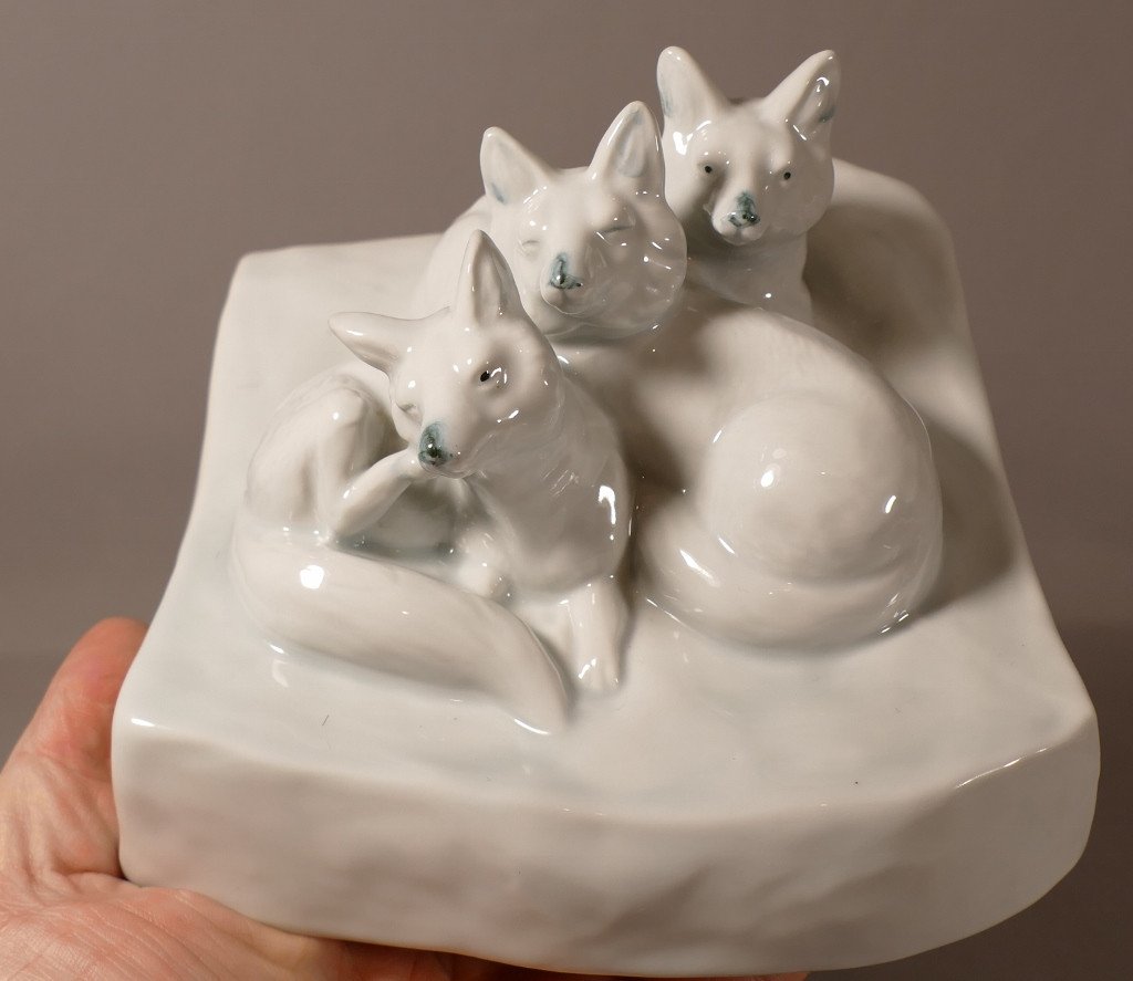 Statuette Animalière, Les 3 Renardeaux, Porcelaine Céladon Et Grise XX ème-photo-4