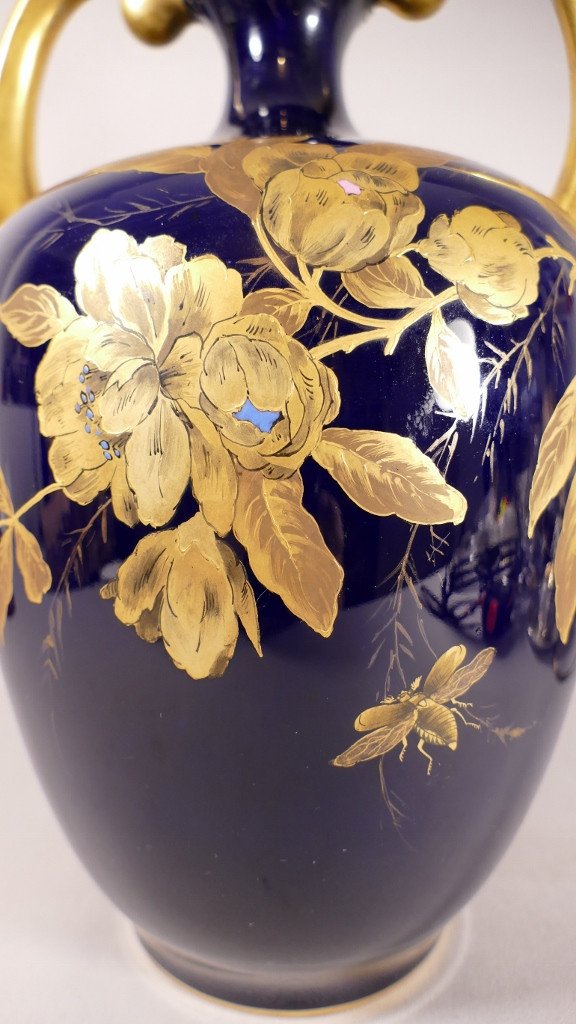 William Gu&eacute;rin Limoges XIX &egrave;me, Grand Vase Bleu De Four Avec Fleurs &agrave; l'Or Fin-photo-4