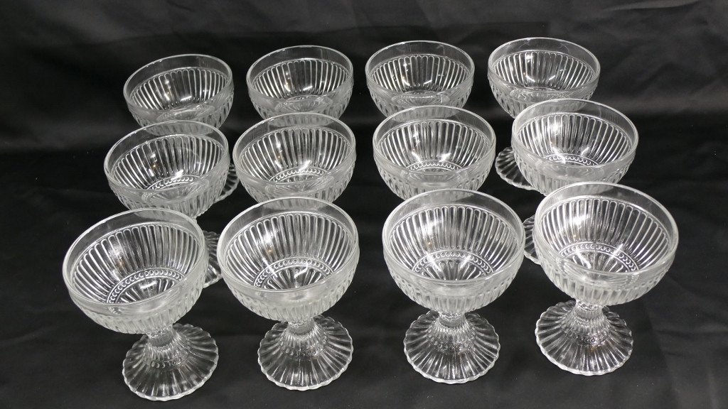 12 Ice Cream Cups, Fruit Salad Or Dessert In Molded Crystal, Early Twentieth Time-photo-3