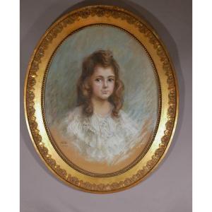 Large Portrait Of A Girl In Pastel Dated 1904 Signed Mad, Oval Frame Golden Wood